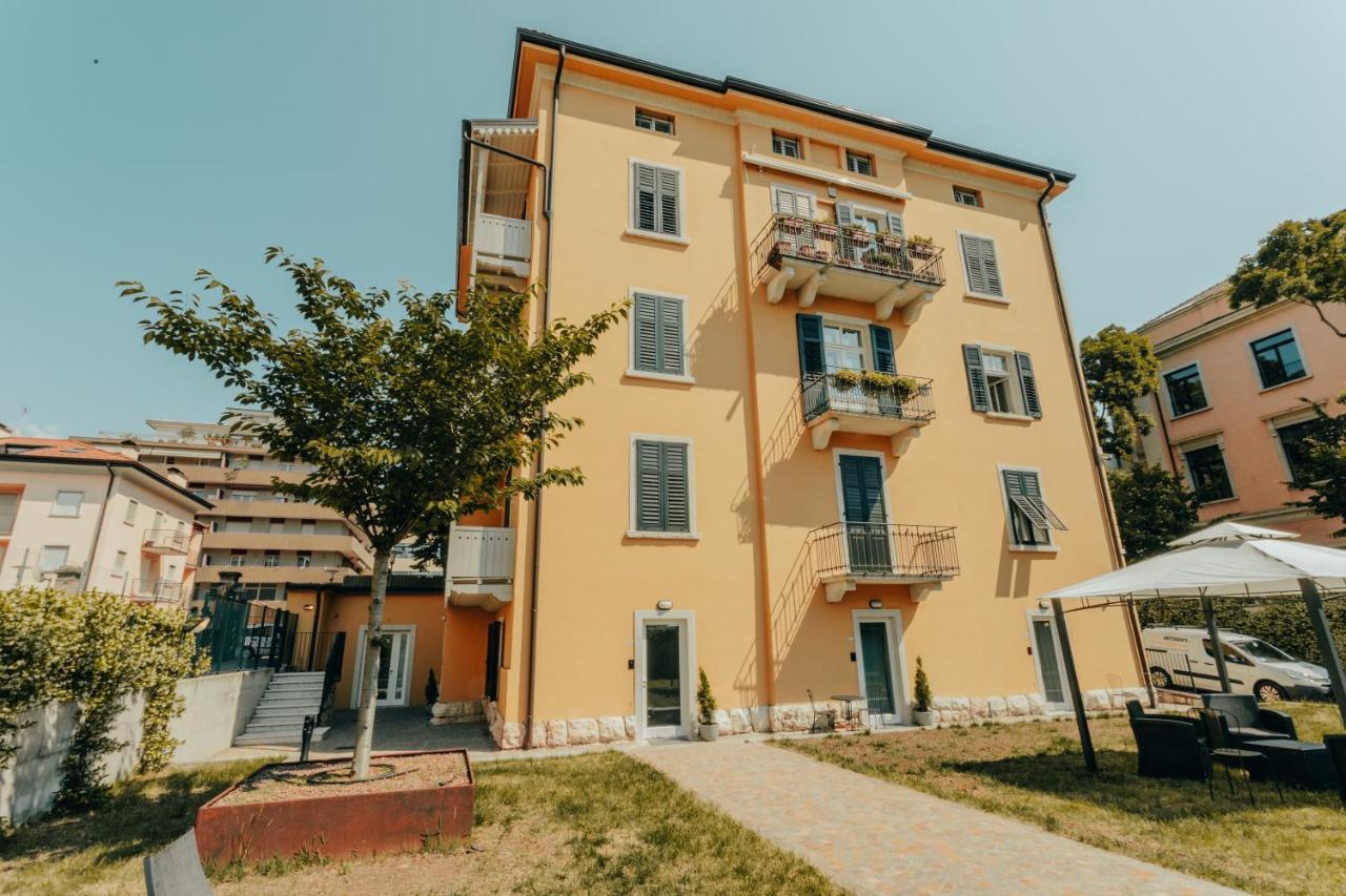 Alpencity Suites Trento Bagian luar foto